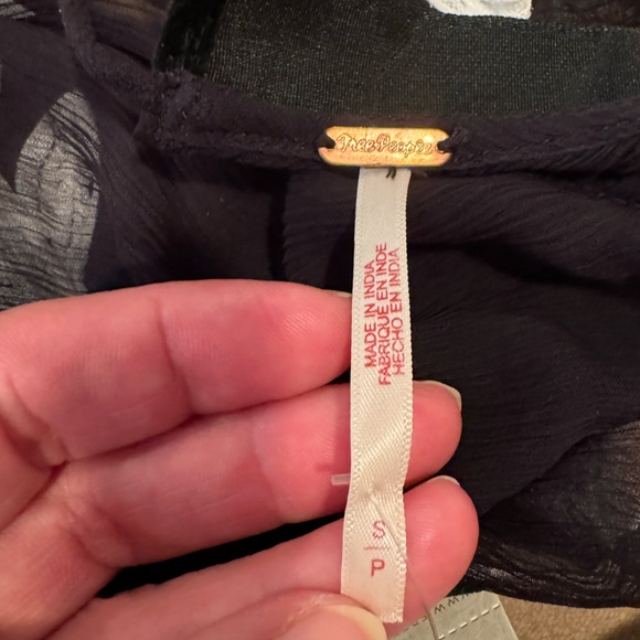 Free People Black Sheer Blouse with White Embroidery- Size Small- NWT - Picture 7 of 9